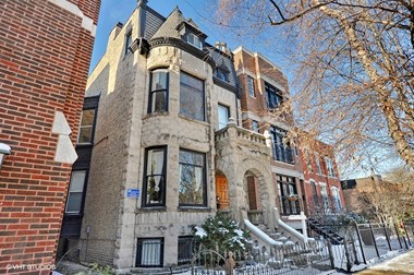 2246 N. Racine Ave. 2-3 Beds Apartment for Rent Photo Gallery 1